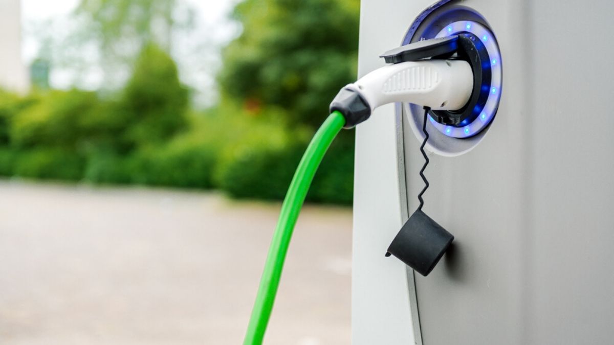 Range Anxiety Drives Germany To Provide EV Charging At All Gas Stations