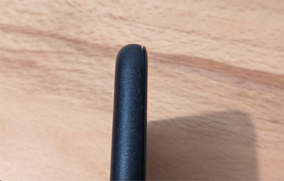 Pixel 5 screen gap 2