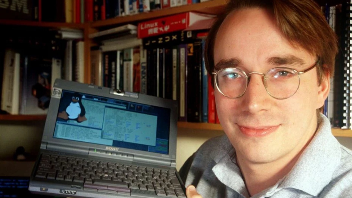 Linus Torvalds Wants Apple&rsquo;s New ARM-Based MacBook With Linux