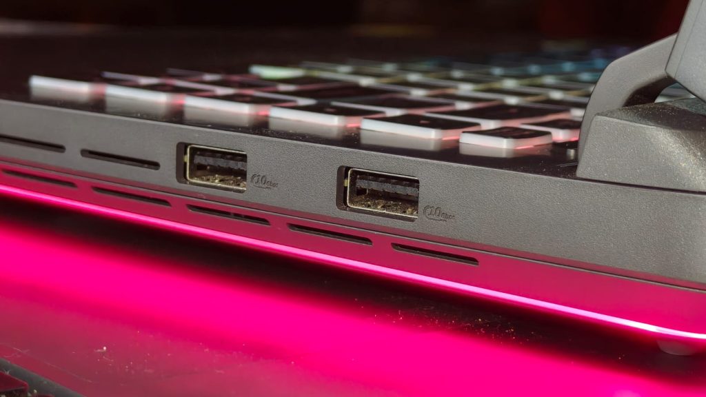 Image of ports on the G16-1