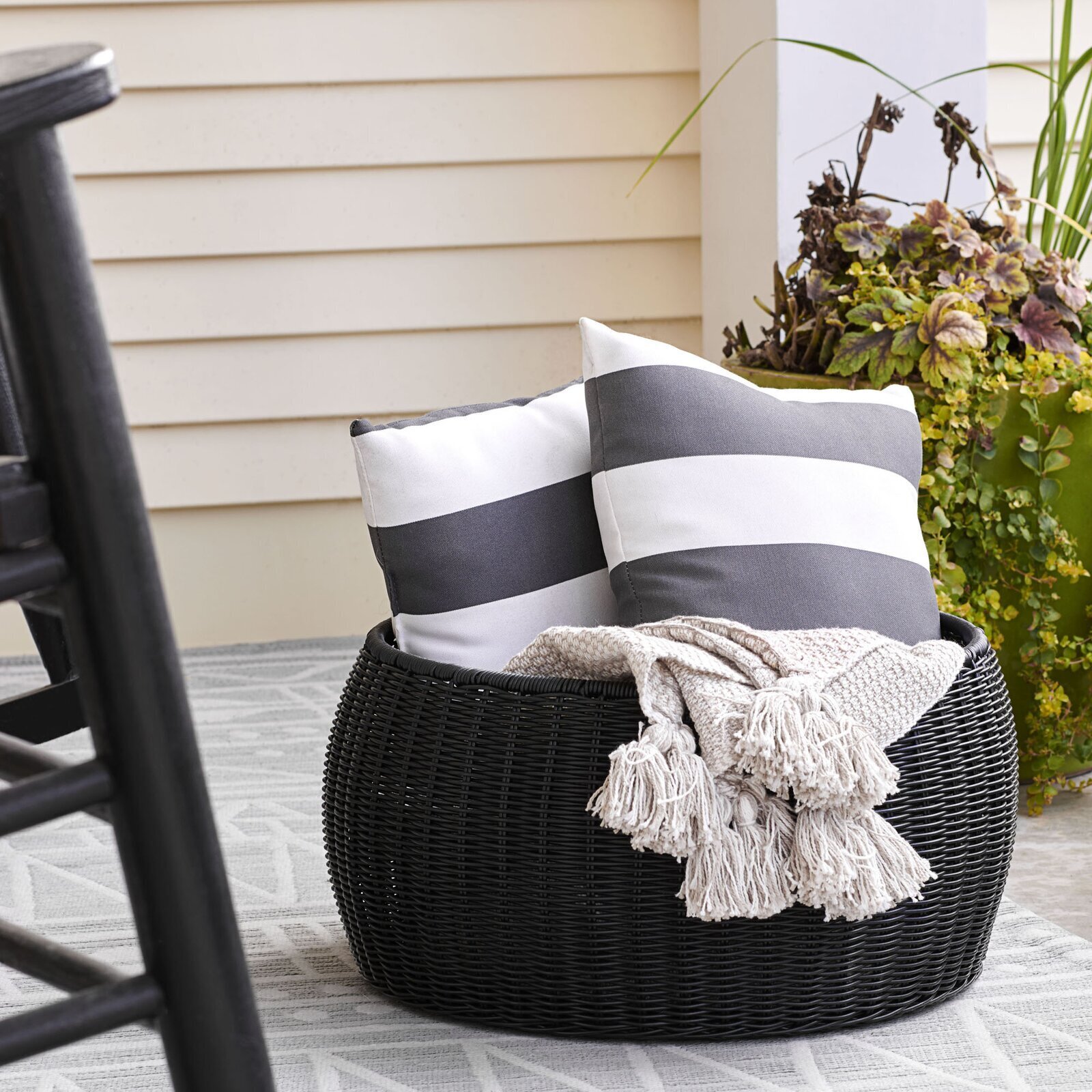 Round Ottoman Storage Bench Foter