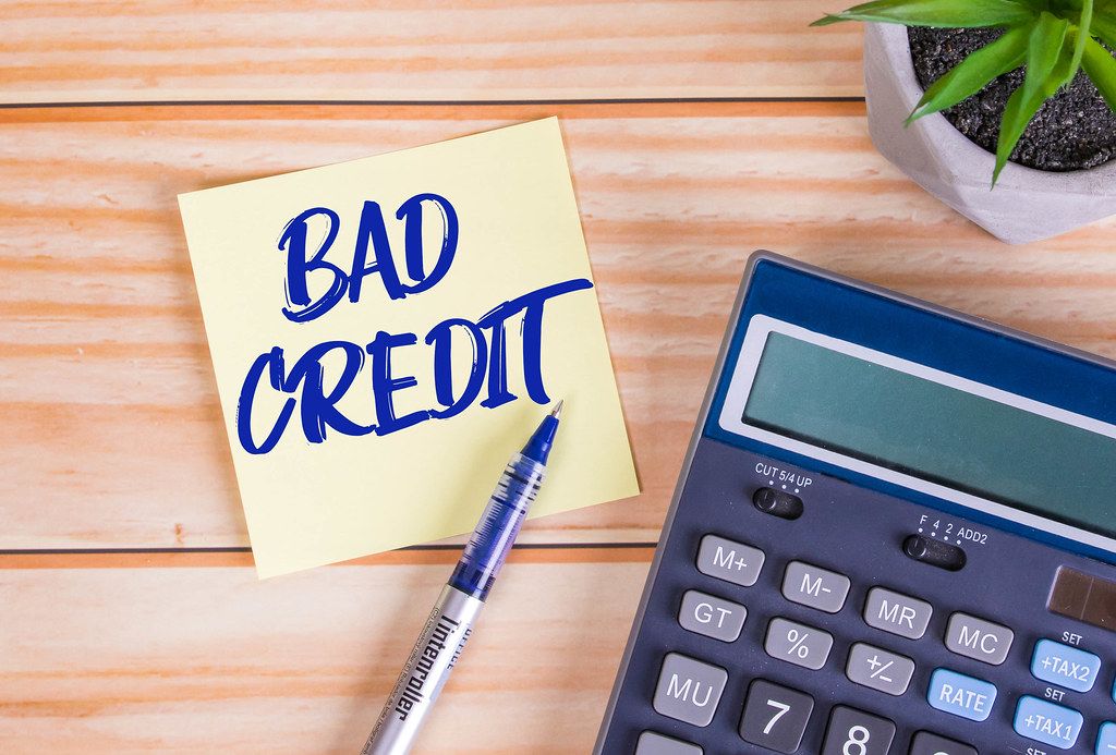 Credit history document with pencil Creative Commons Bilder