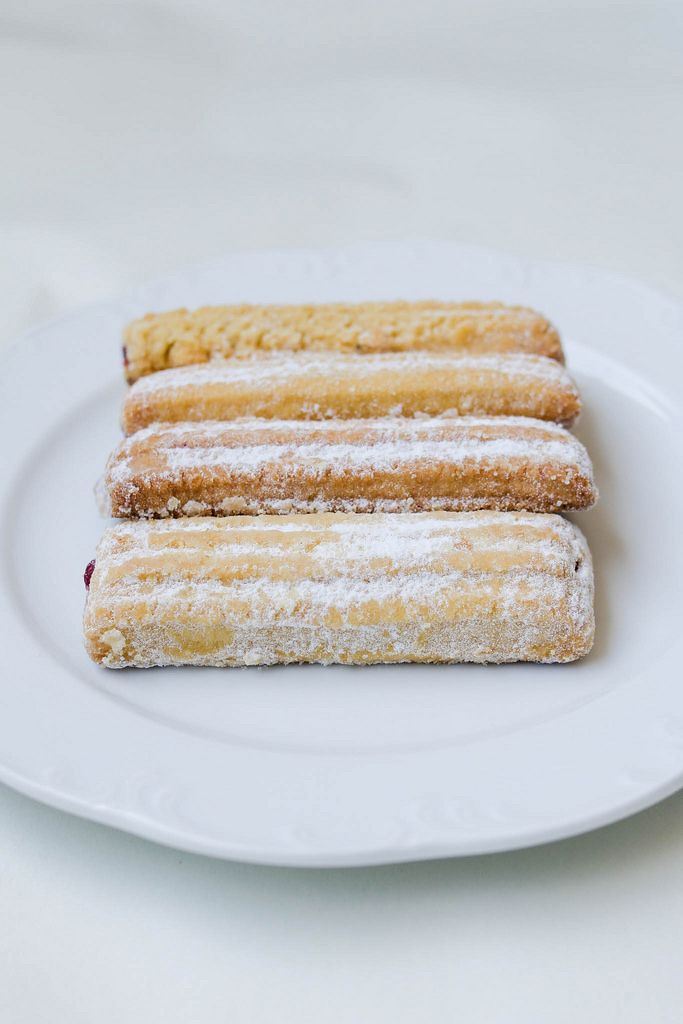 Biscuits with jam filling Creative Commons Bilder