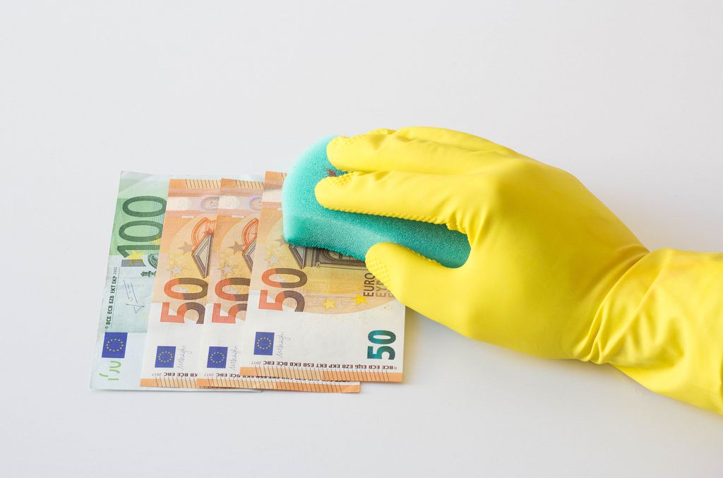 Cleaning money Bilder und Fotos (Creative Commons 2.0)