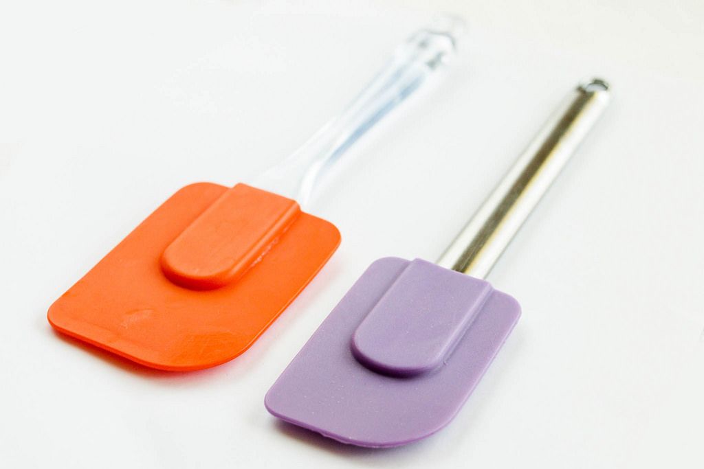Colorful silicone spatulas , close up Creative Commons Bilder