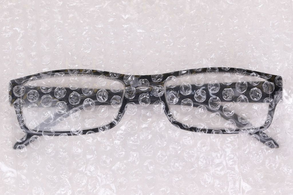 Glasses packed in bubble wrap Creative Commons Bilder