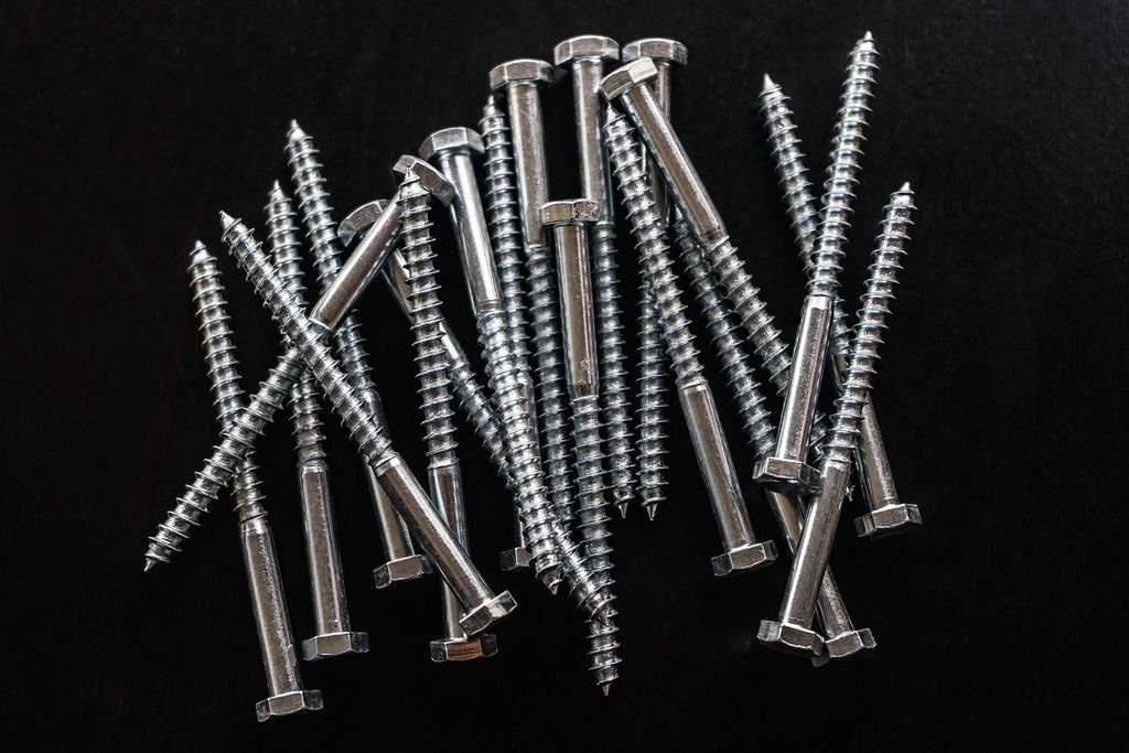 High Angle View on a Pile of Screws - Creative Commons Bilder