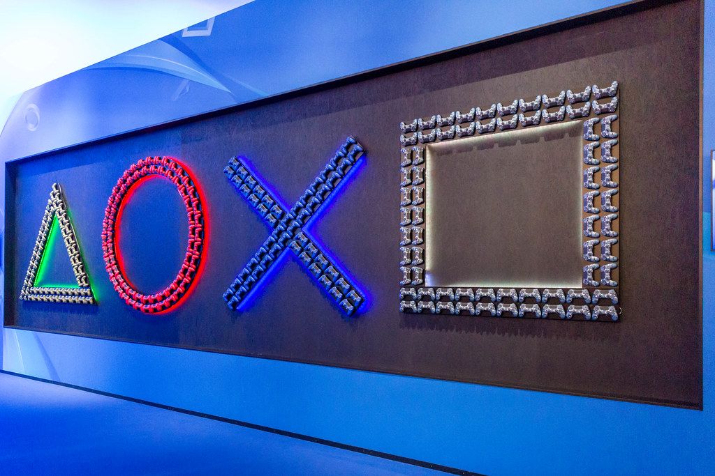Illuminated Playstation Controller button Symbols Creative Commons Bilder