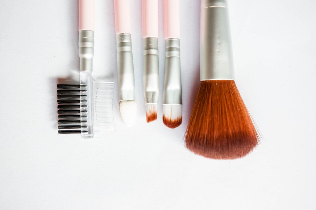 Different sizes of paint brushes Creative Commons Bilder