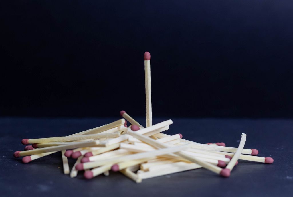 A large burntout package of burnt matches Creative Commons Bilder