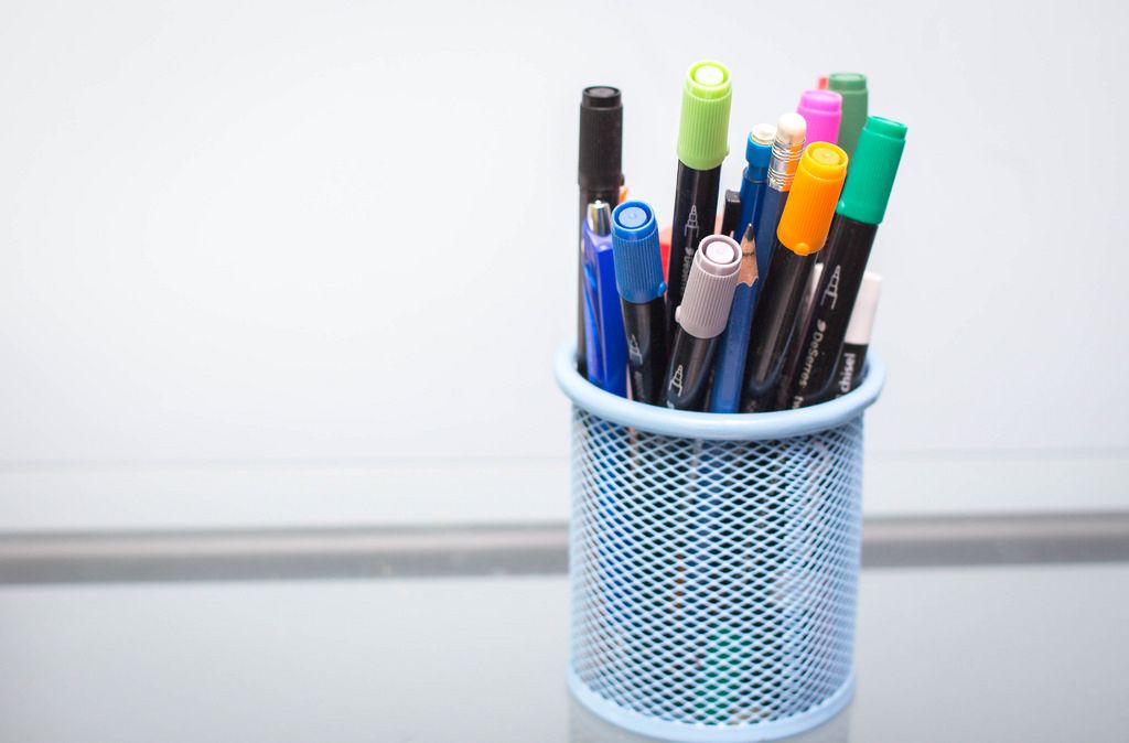 Pencils in a Blue Holder Creative Commons Bilder