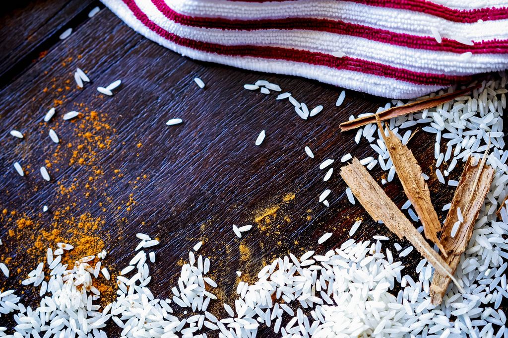 Close up scrabble forming a "build" word Creative Commons Bilder