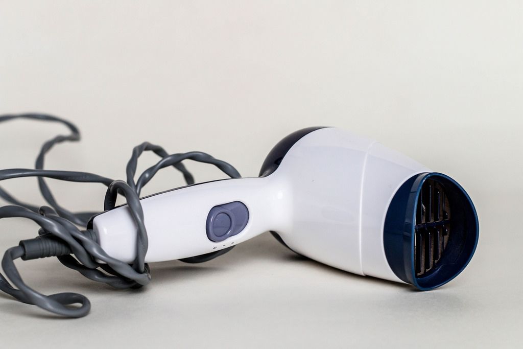 White hair dryer , close up Creative Commons Bilder