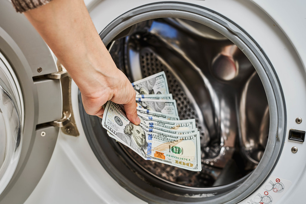 Money laundering concept Creative Commons Bilder