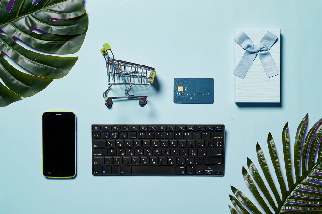 Ordering a gift online Creative Commons Bilder