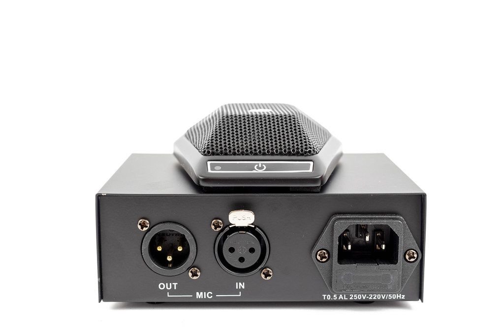 Vocal Microphone Phantom Power box with Mic Inputs Creative Commons