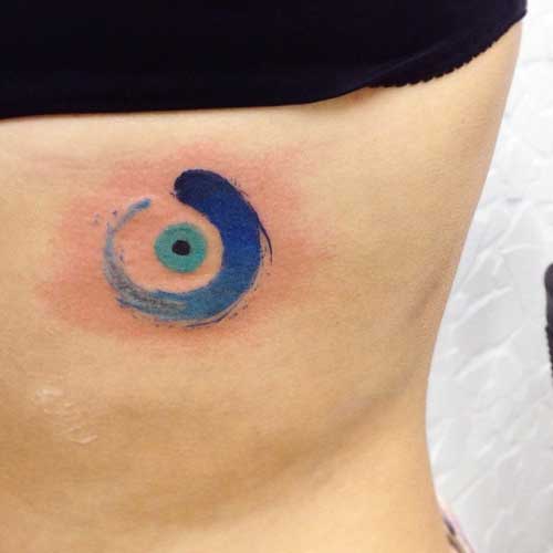 Tatuagem de olho grego 60 ideias repletas de significado e espiritualidade 37 Fotos de Tatuagens de Olho Grego + Significado