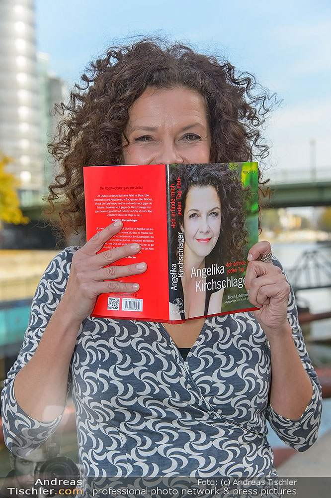 Buchpräsentation Badeschiff Fotograf ANDREAS TISCHLER Landschaften Fotos von