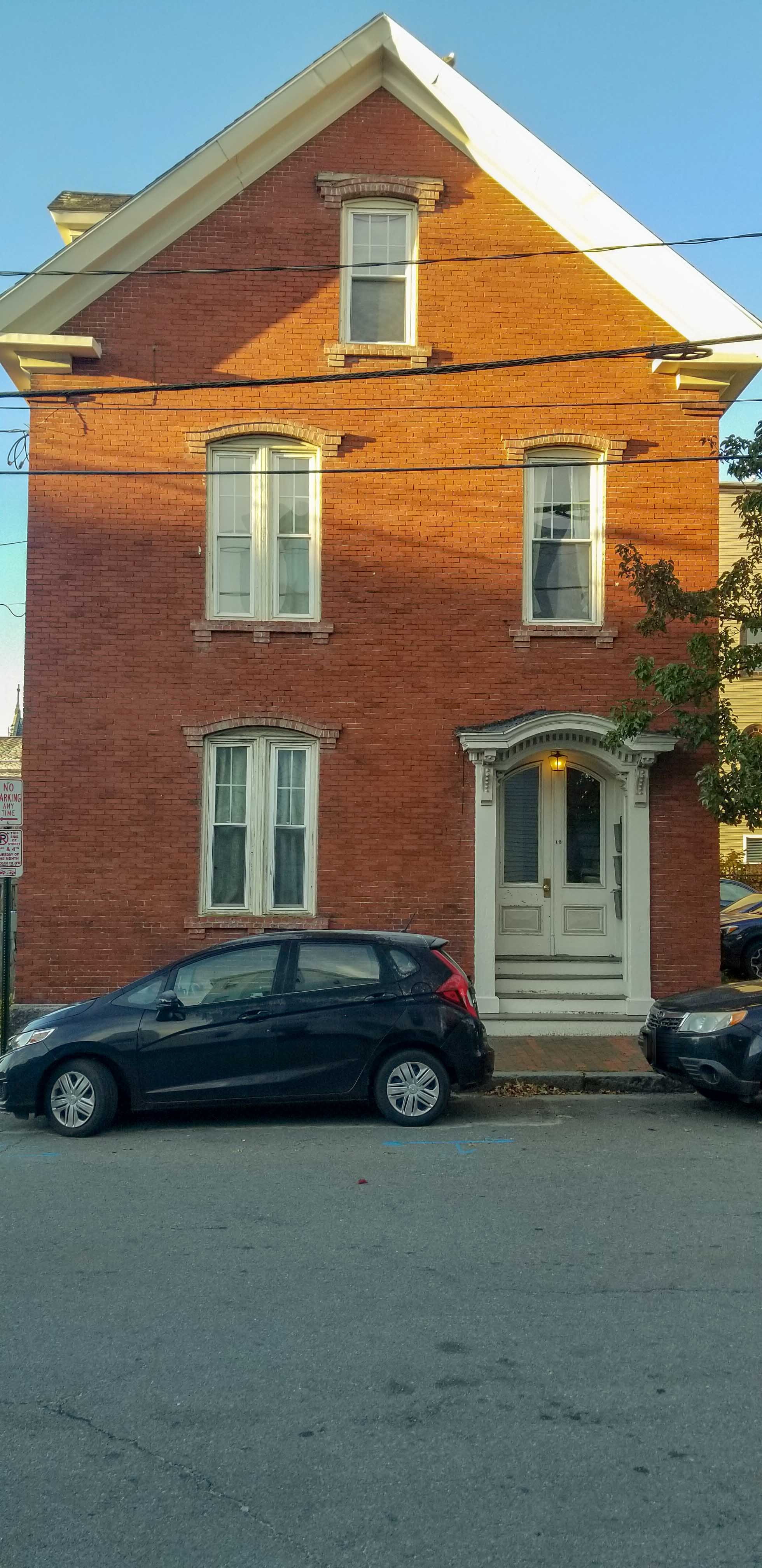 Glimpses. 12 Smith Street Portland House Stories