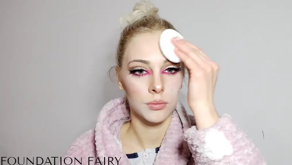 How To Cover Up & Hide Raised Moles (With or Without Makeup)