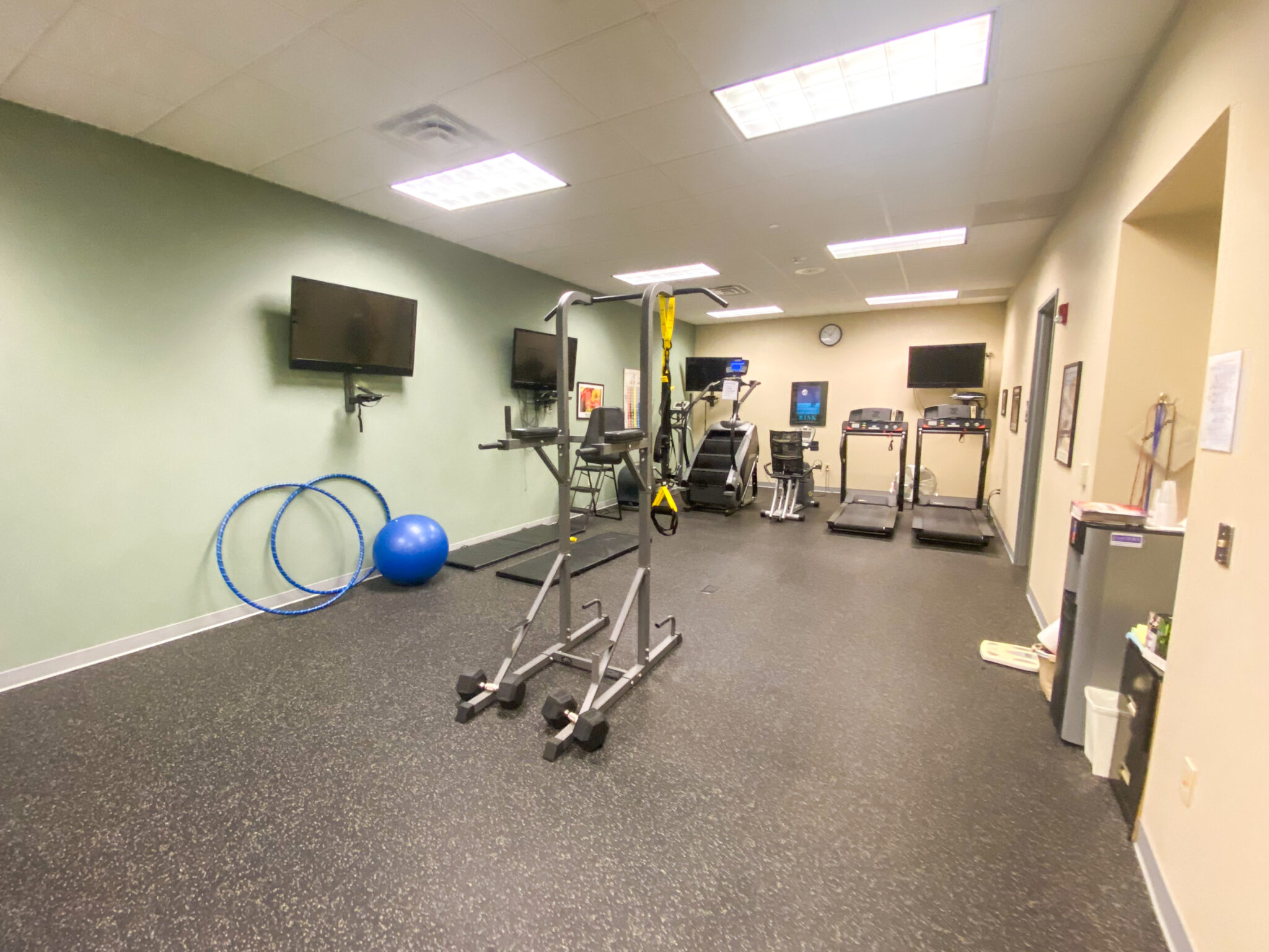 PEWAUKEE OFFICE BUILDING SUBLEASE Founders 3 Real Estate Services