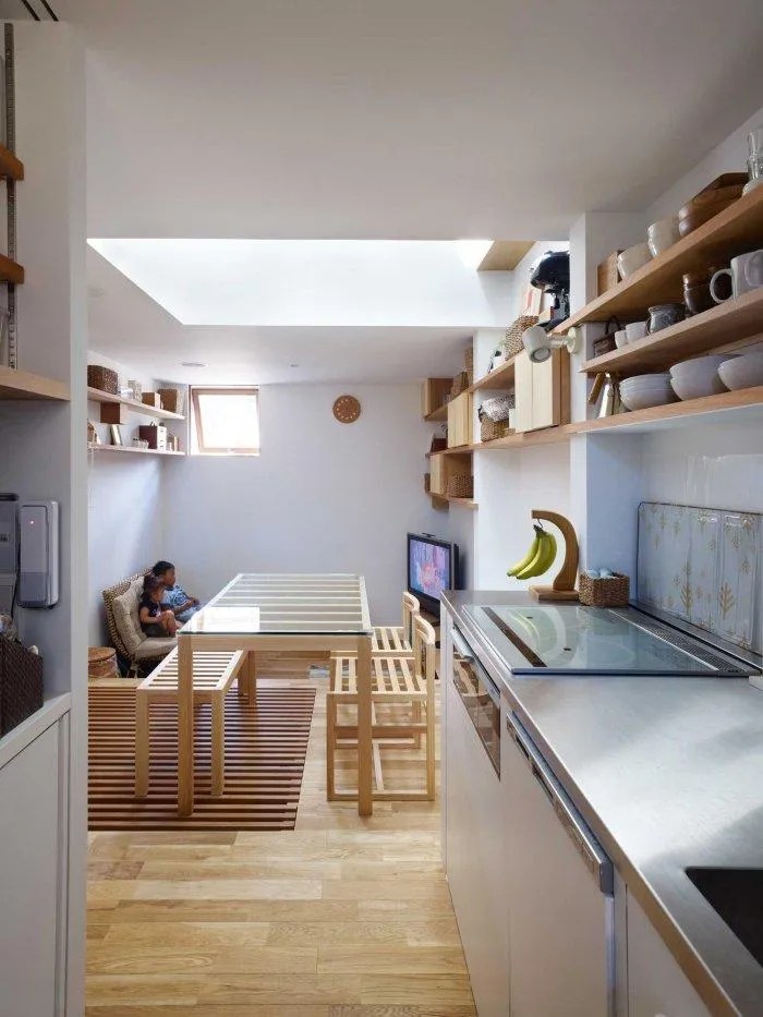 Japanese Minimalist Inside a Tiny House in Nada, Japan Founterior