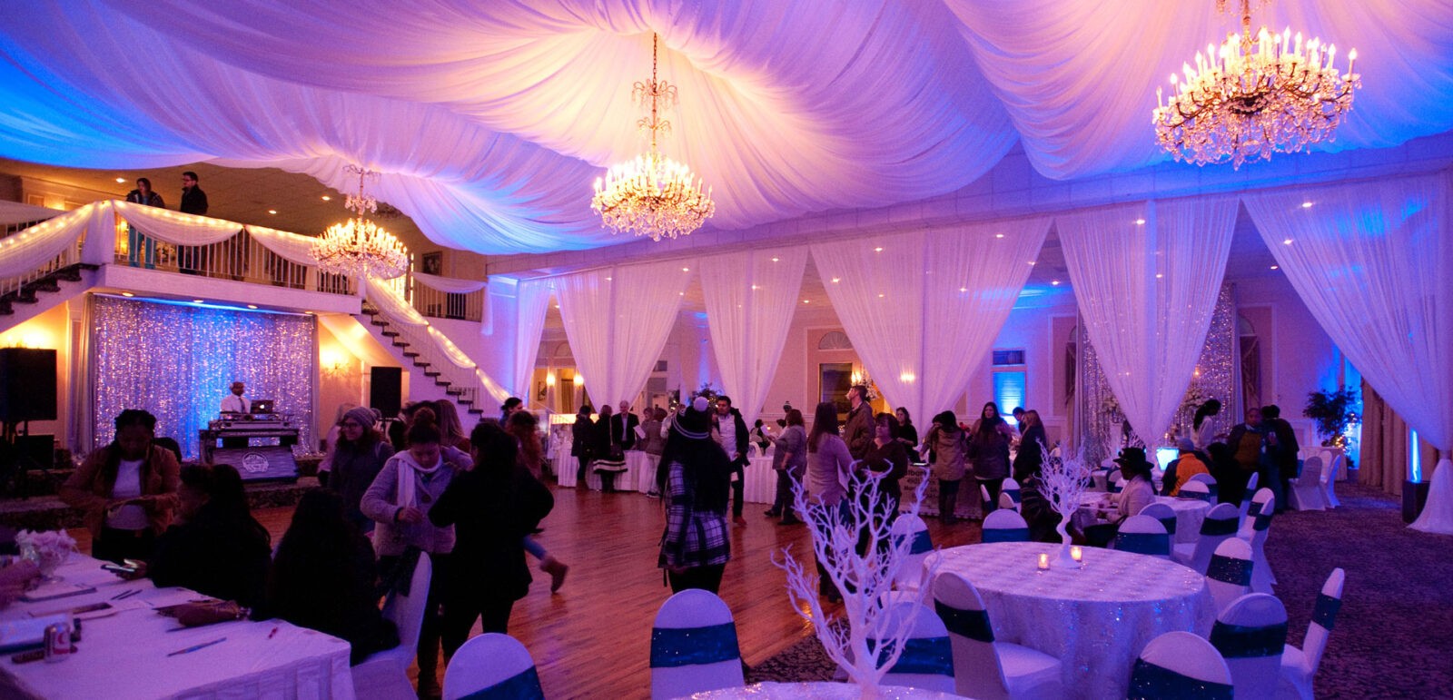 The Four Columns The Perfect Place to Say I Do New Orleans' Wedding