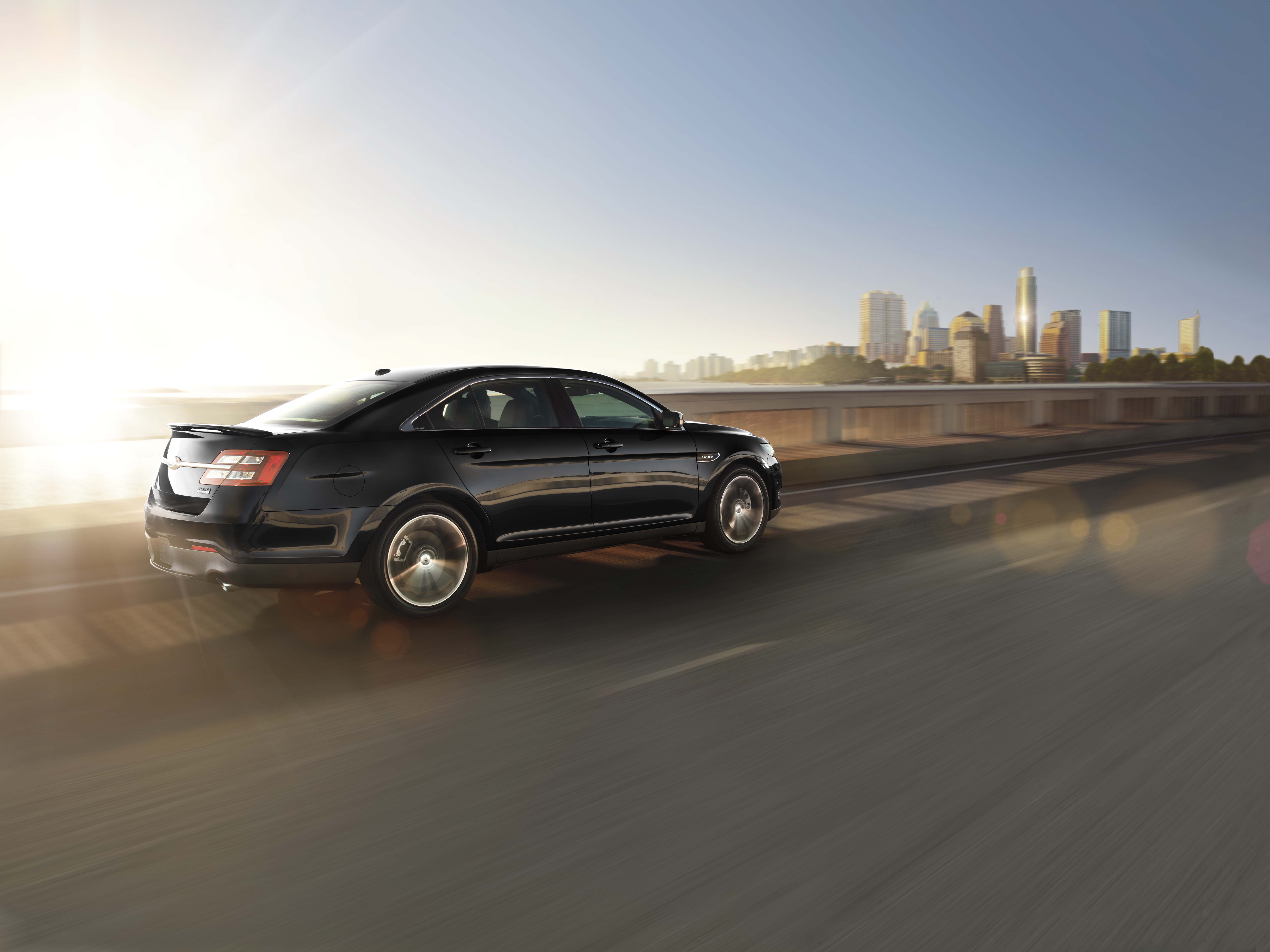 Ford Taurus near Elizabethtown, KY Oxmoor Ford