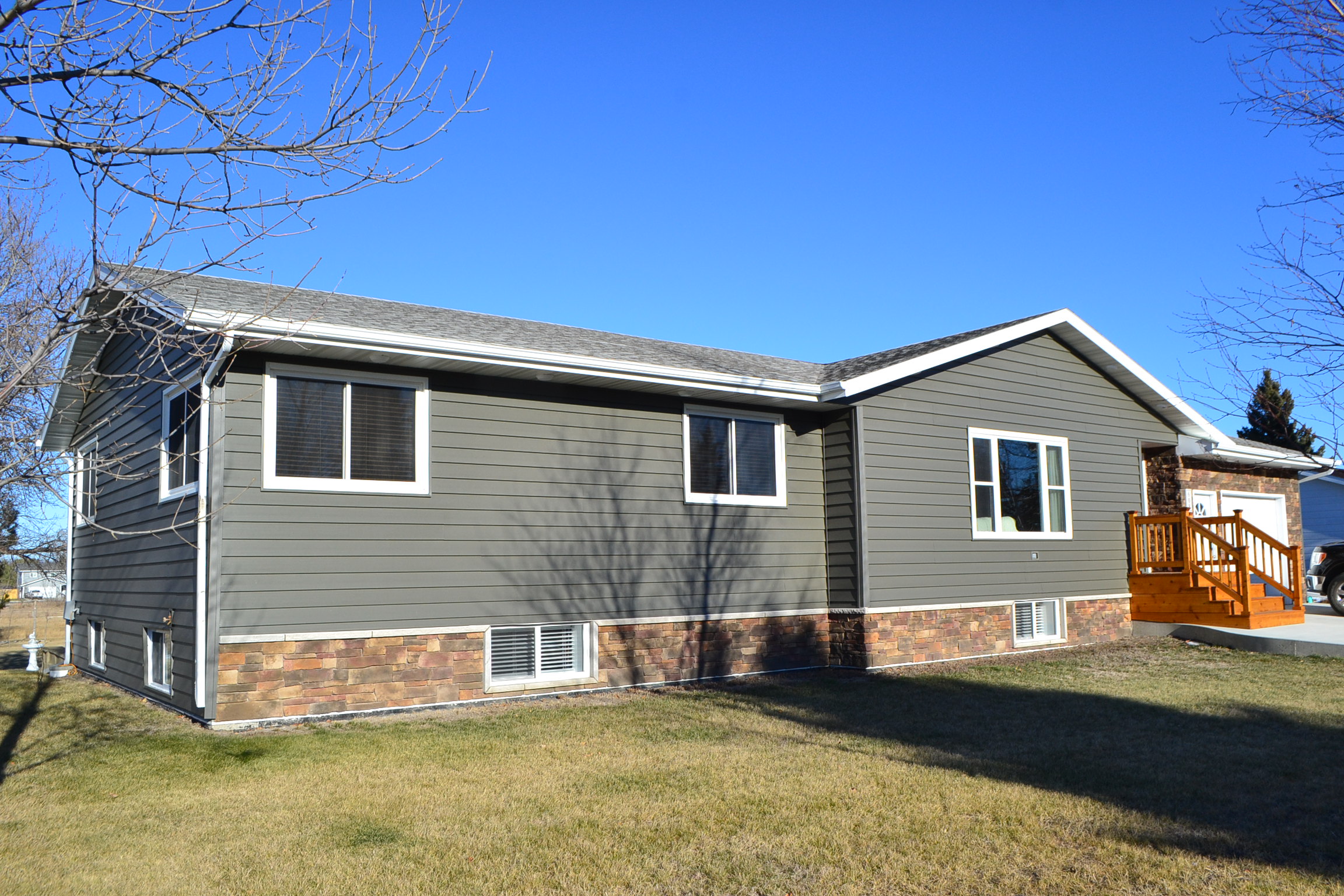 Four Seasons Realty Bottineau & Lake Metigoshe Real Estate