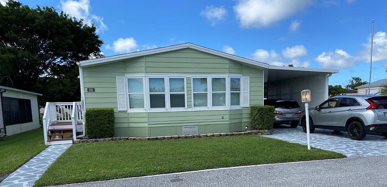 500 Ann Marie Ln, Port St. LUCIE FL 34952 Large corner lot, brand new