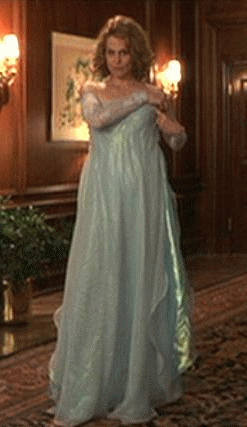 Sexy Sigourney Weaver is stripping - Remember When