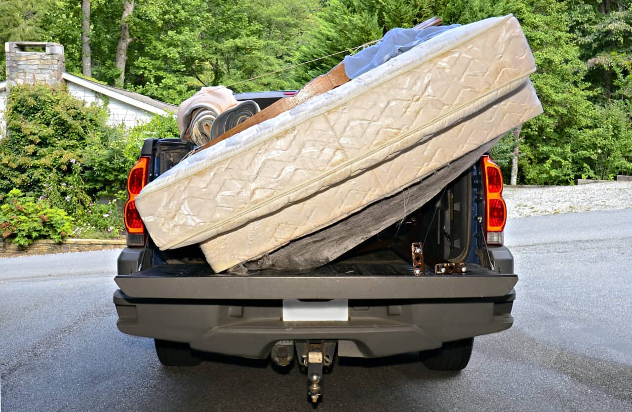 Will A King Size Bed Fit In The Back Of A Truck? - Four Wheel Trends