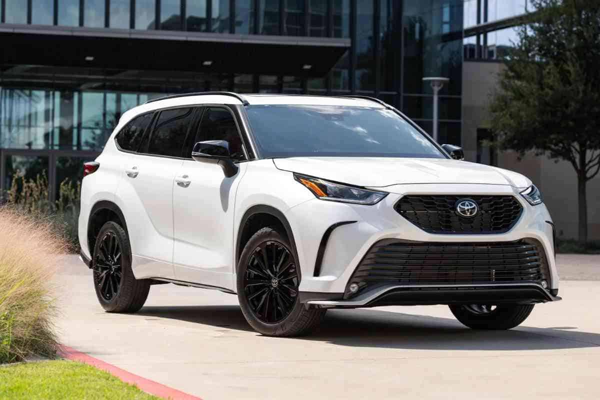 2023 Toyota 4Runner vs. 2023 Toyota Highlander Which SUV is More