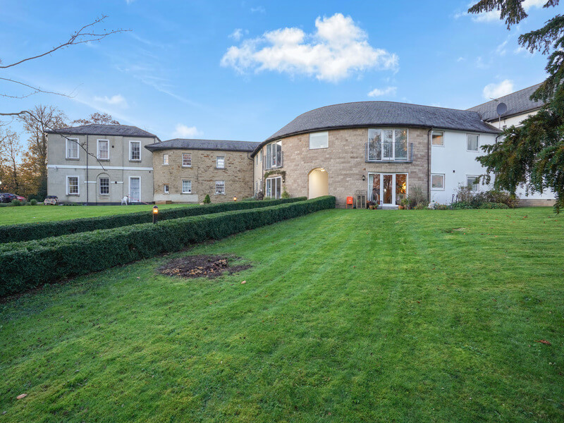 Moor Allerton Hall, Roundhay, LS8 Fowler & Powell Estate & Letting