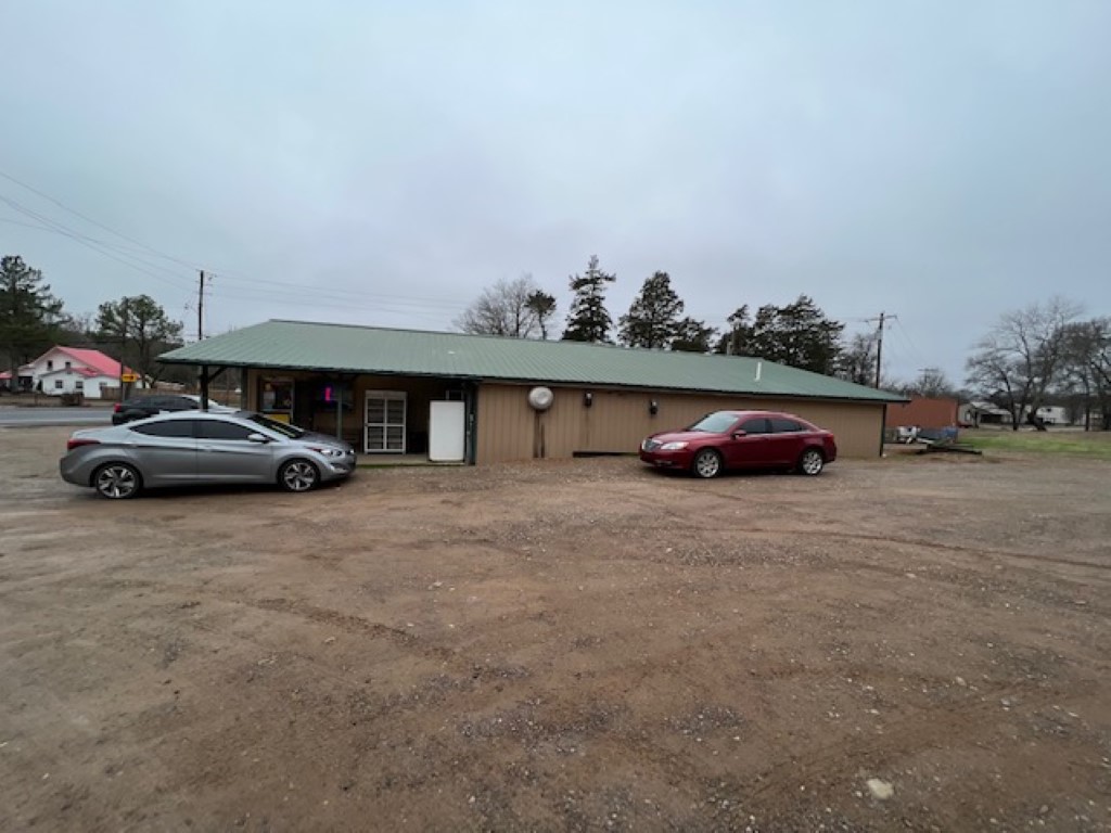 AUCTION CANCELED The Norman General Store & Café Norman, Arkansas