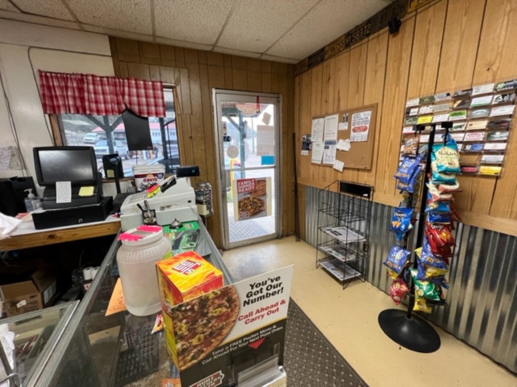 AUCTION CANCELED The Norman General Store & Café Norman, Arkansas