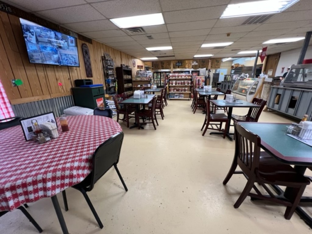 AUCTION CANCELED The Norman General Store & Café Norman, Arkansas