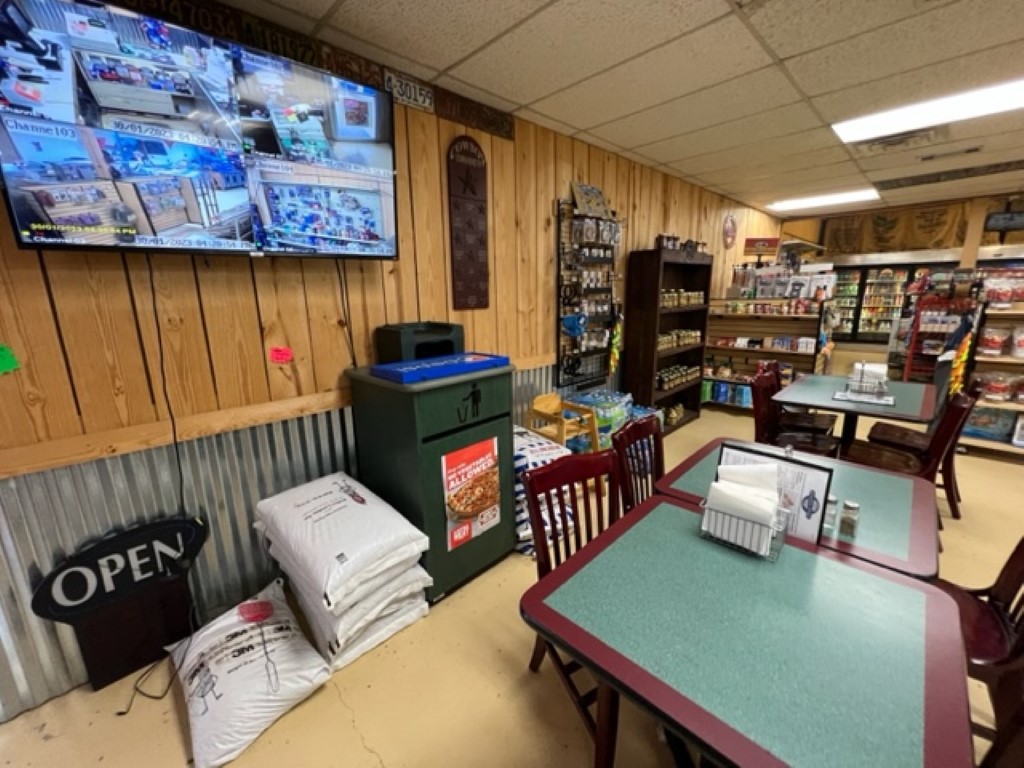 AUCTION CANCELED The Norman General Store & Café Norman, Arkansas