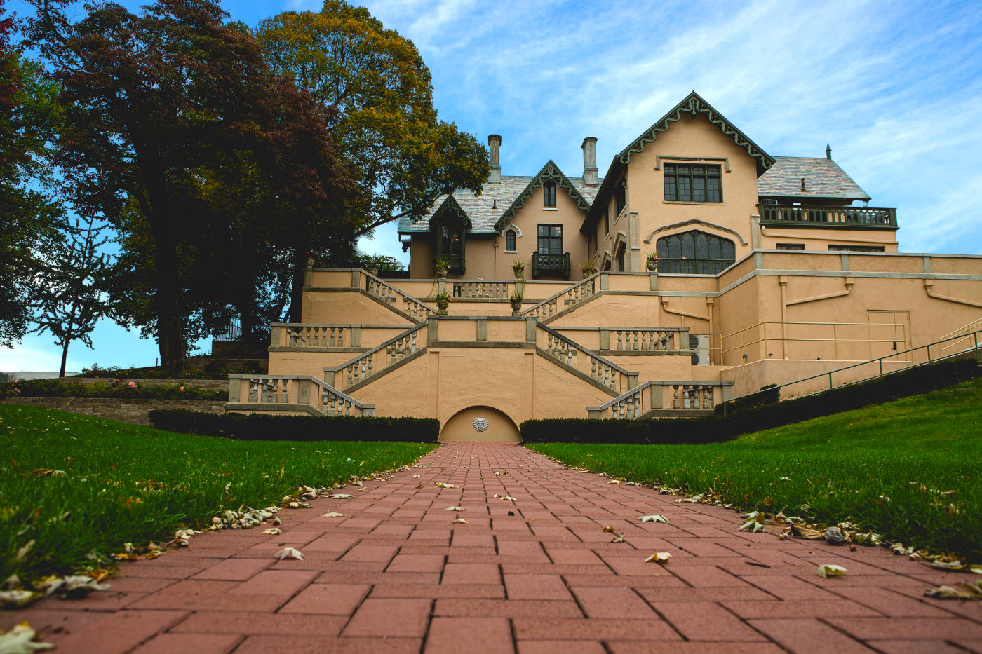 SelfGuided Tour Fowler House Mansion