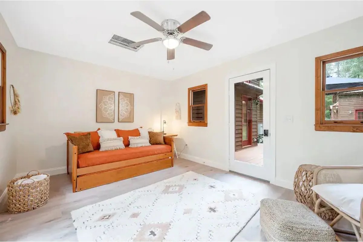 The Walnut Creek Opulent House Seymour Johnson CrashPads