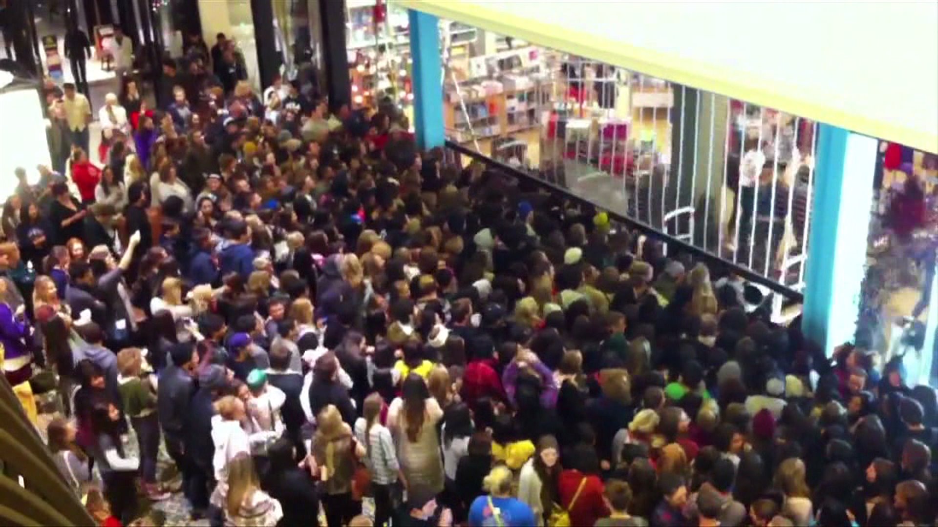 Coping with Crazy Black Friday Crowds FOX40