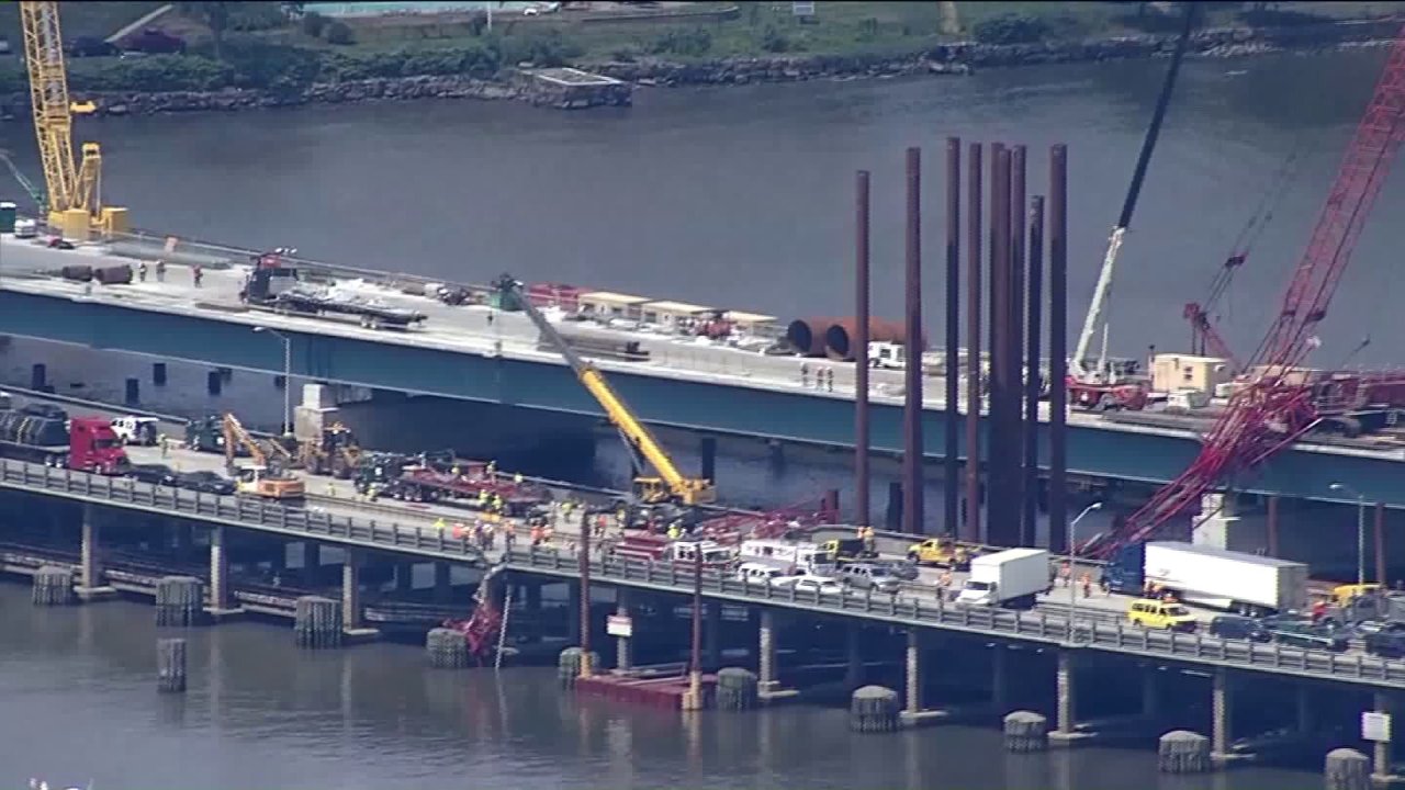 Crane Collapses on Tappan Zee Bridge in NY, Reports of Injuries and