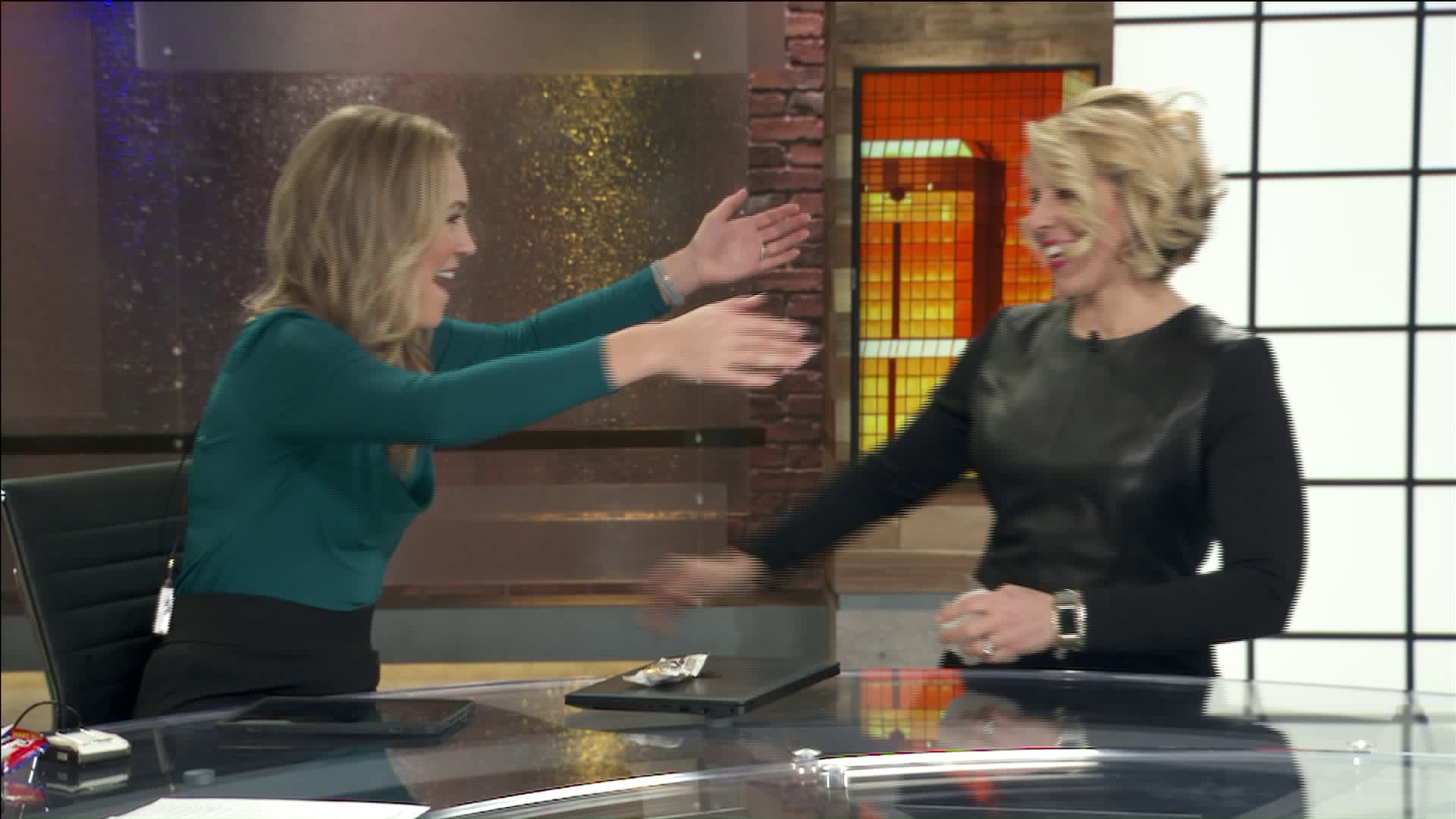 Meteorologist Karli Ritter brings surprise gift to make coworkers smile