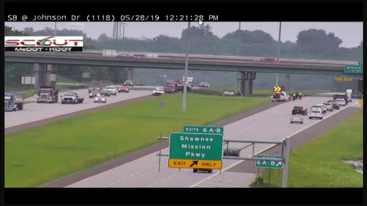 Bonner Springs man killed in singlevehicle crash on I435 and Shawnee