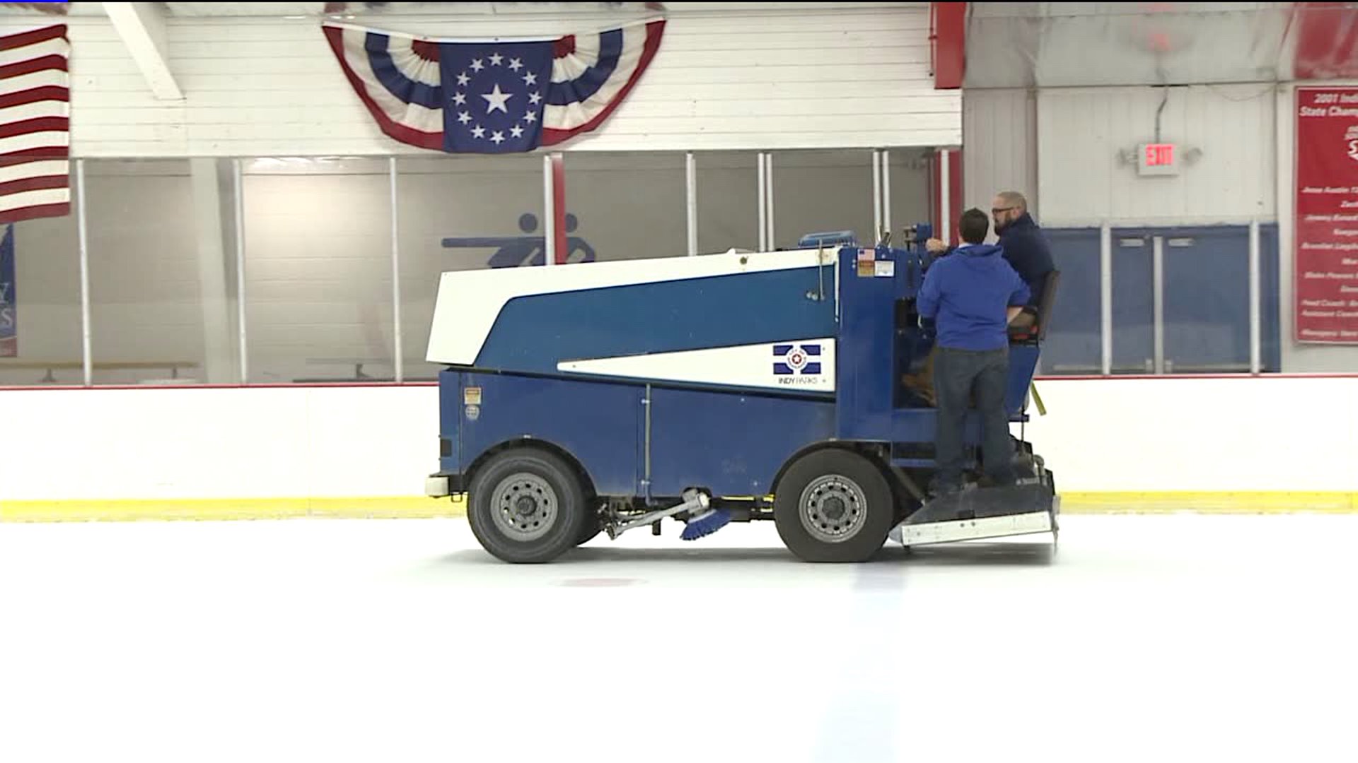 Indy Parks gives Zamboni tours to promote winter programs Fox 59