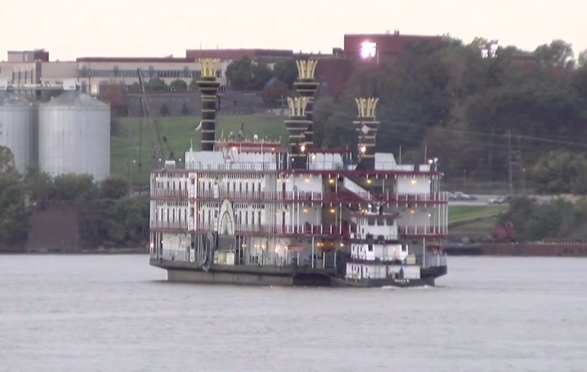 After more than 20 years in Evansville, Tropicana Riverboat heads off