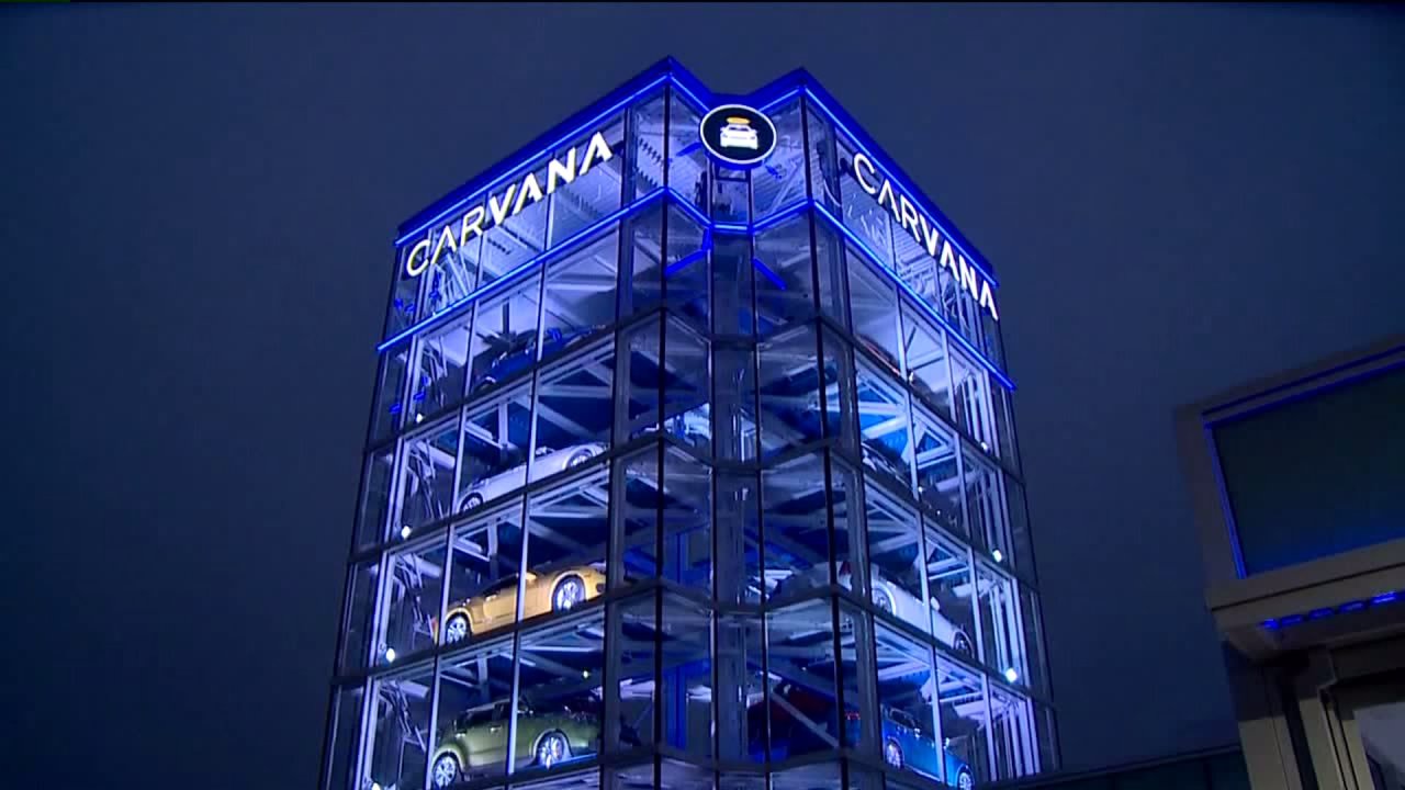 A vending machine for cars? Carvana offers unique 7story building in