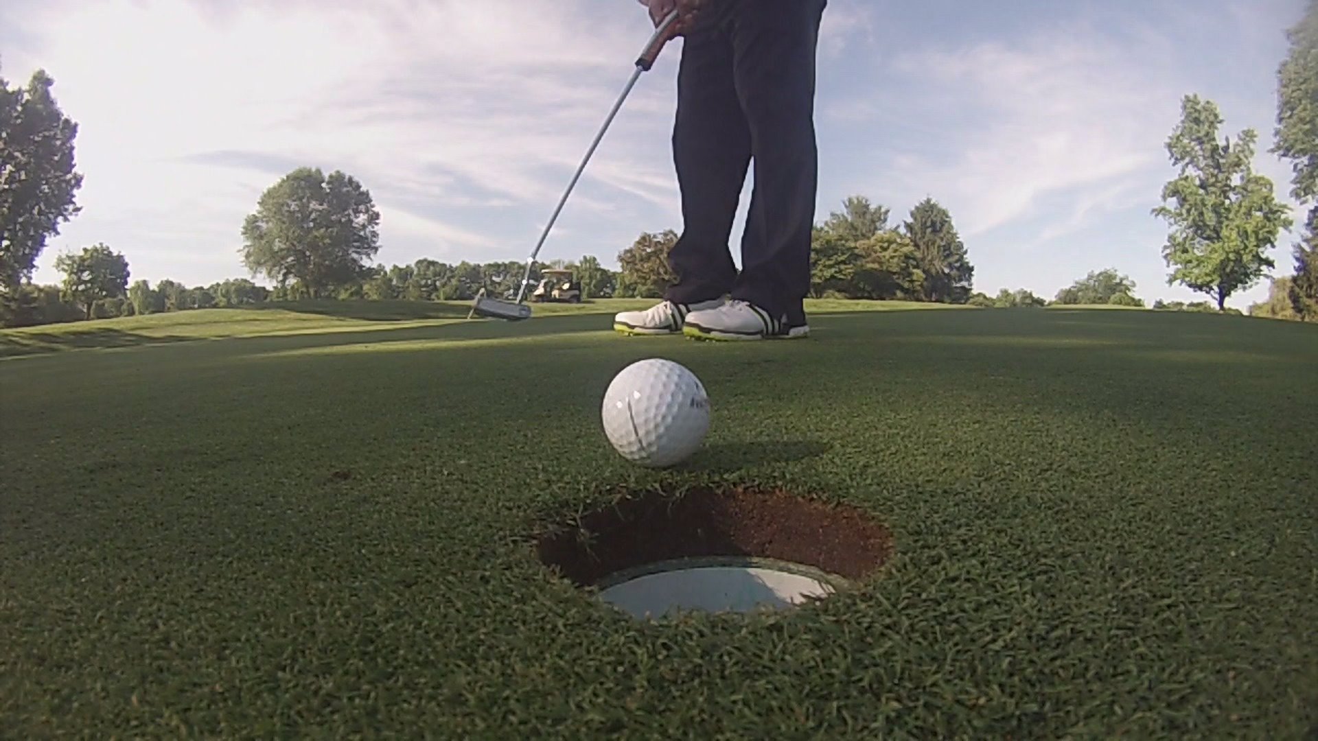 Golf for less at 8 area courses with the Ultimate Golf Experience Card