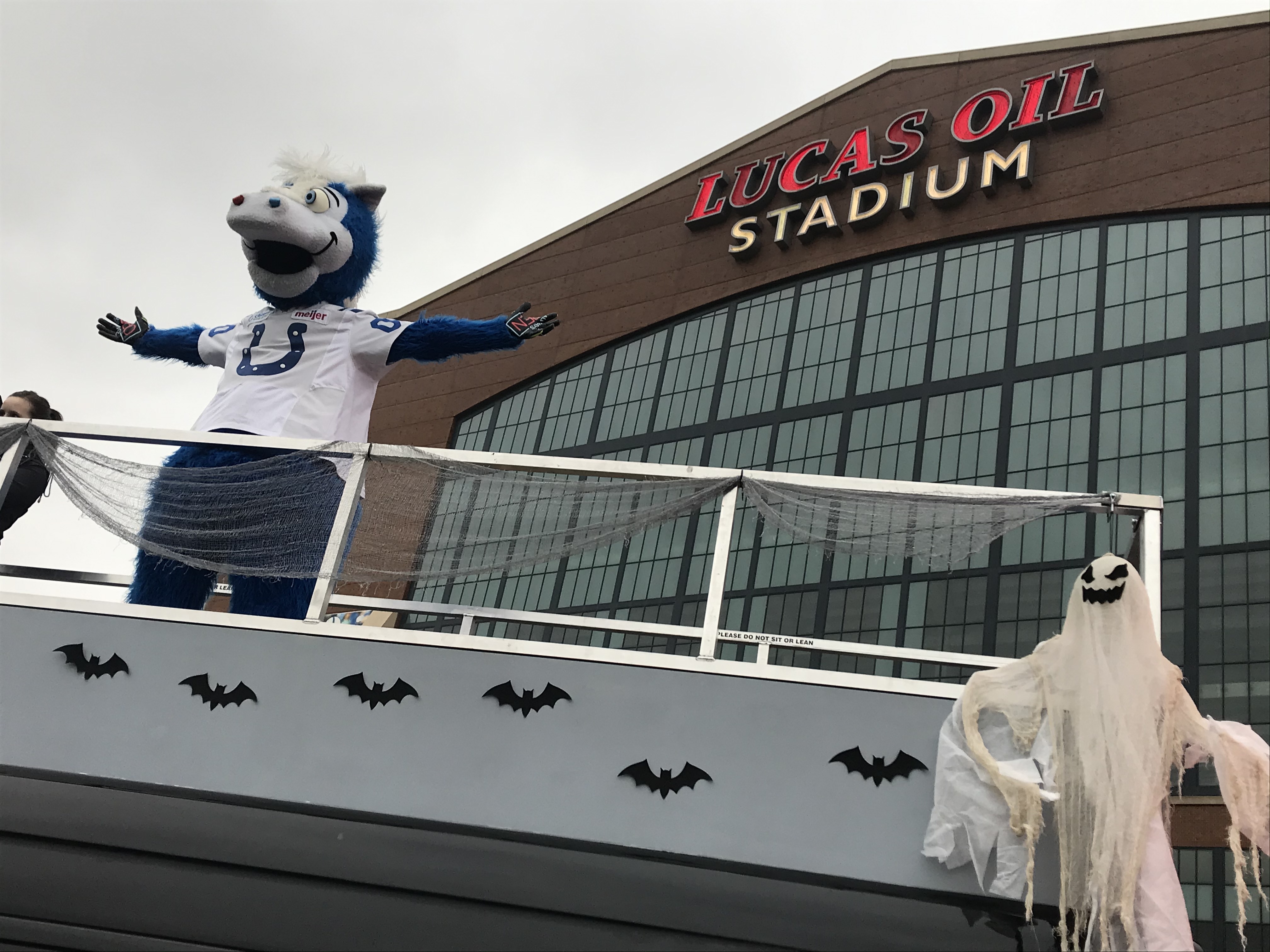 Indianapolis Colts host drivethrough trickortreating Fox 59