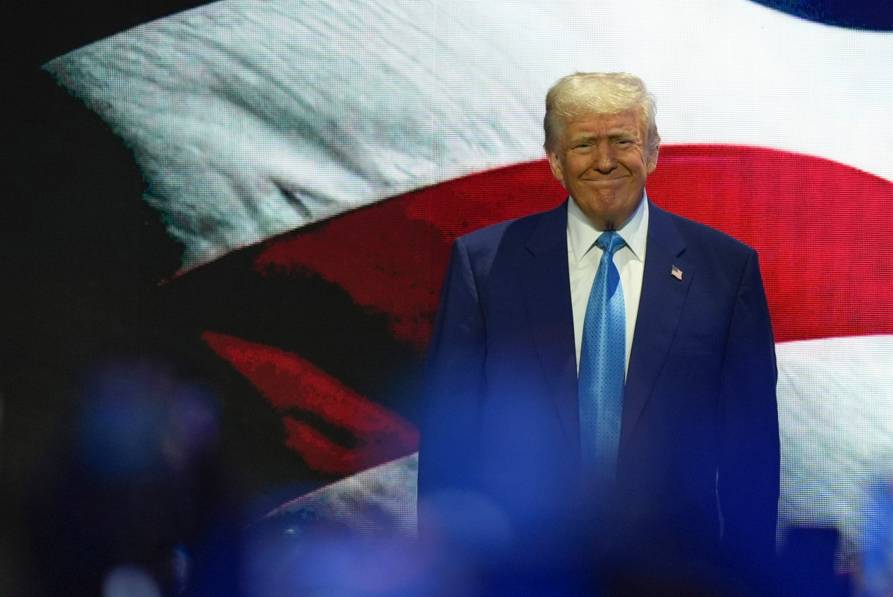 Trump signs order aimed at ending federal benefits for some immigrants